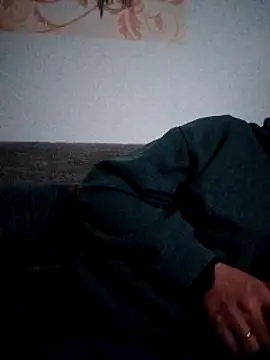 ich411983 online show from December 14, 10:07 pm