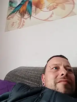 ich411983 online show from April 3, 11:05 am