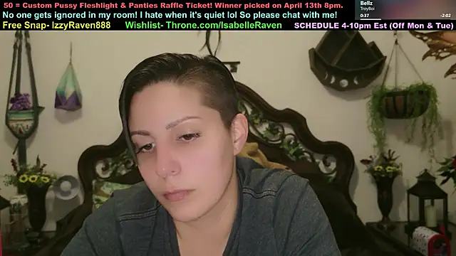IsabelleRaven online show from April 6, 12:50 am