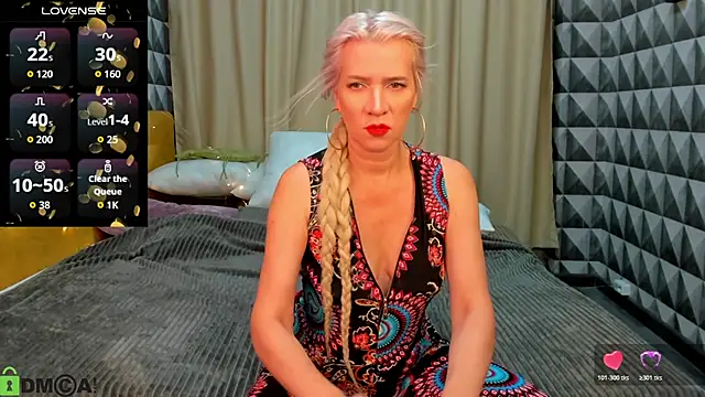 Luna  Lewis online show from November 8, 12:47 am