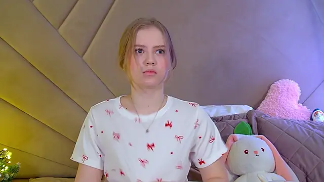 SelinSwarovski online show from December 15, 4:24 pm