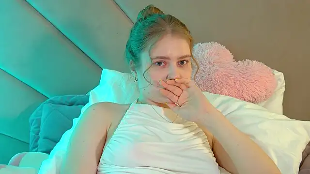 SelinSwarovski online show from March 2, 4:02 am