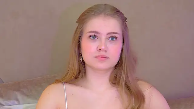 Snapshot of SelinSwarovski chatting on September 26, 4:14 pm SelinSwarovski online show from September 26, 4:14 pm