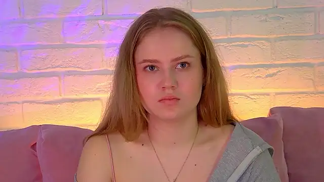 SelinSwarovski online show from November 11, 6:03 pm