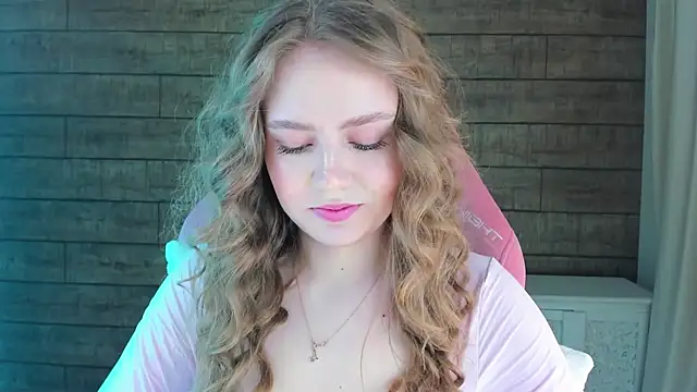 SelinSwarovski online show from March 13, 4:01 pm