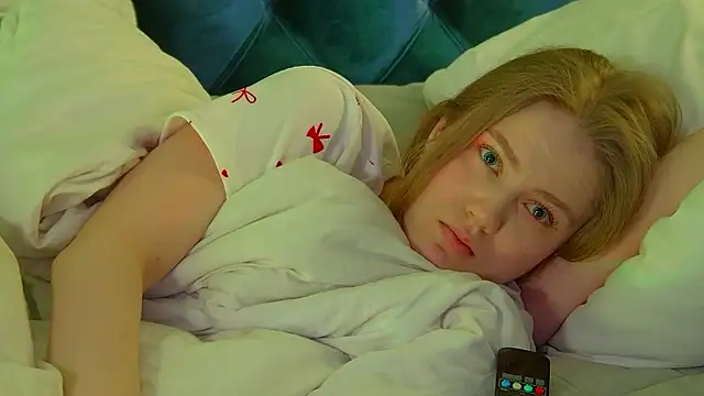 SelinSwarovski online show from March 10, 4:05 am