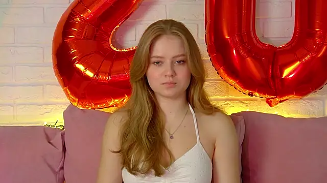 Snapshot of SelinSwarovski chatting on September 9, 5:11 pm SelinSwarovski online show from September 9, 5:11 pm