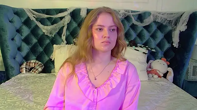 SelinSwarovski online show from October 30, 6:16 pm