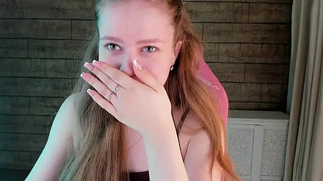 SelinSwarovski online show from April 13, 3:38 pm