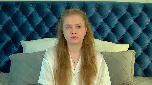 SelinSwarovski online show from April 2, 4:35 pm