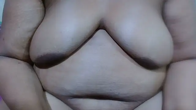 AuntyBigMadam87 online show from April 16, 5:57 pm