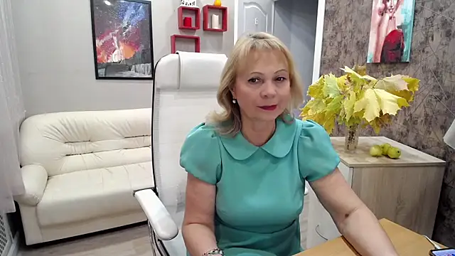 Milla Cutie18 online show from September 26, 7:15 am