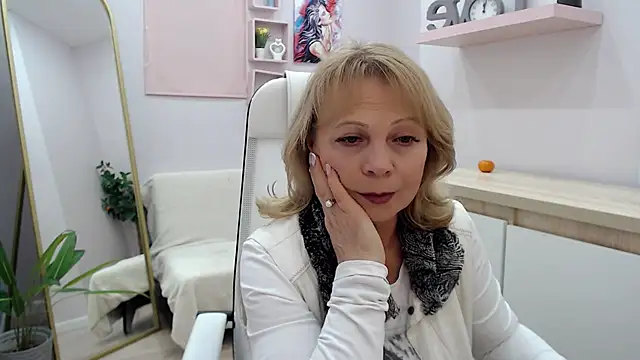 Milla Cutie18 online show from March 5, 12:11 pm