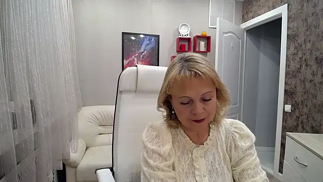 Milla Cutie18 online show from October 15, 4:55 am