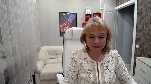 Milla Cutie18 online show from November 12, 5:33 am