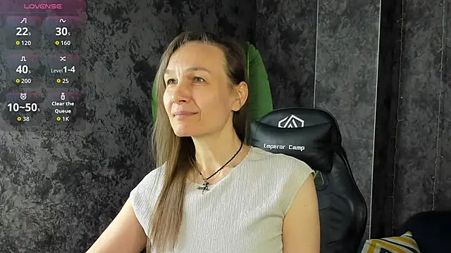 Lillian White online show from May 11, 1:07 am