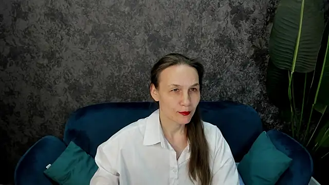 Lillian White online show from March 4, 1:59 pm