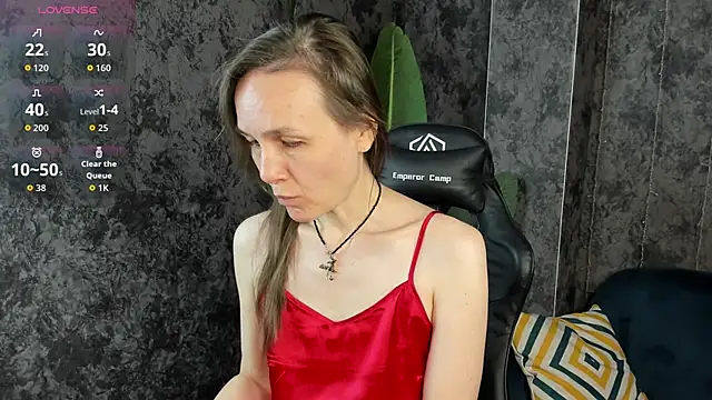 Lillian White online show from May 12, 1:02 am
