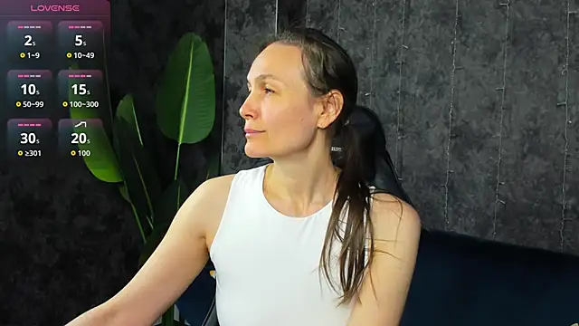 Lillian White online show from April 12, 12:58 am