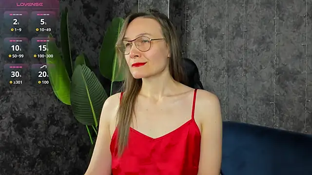 Lillian White online show from April 8, 1:07 am