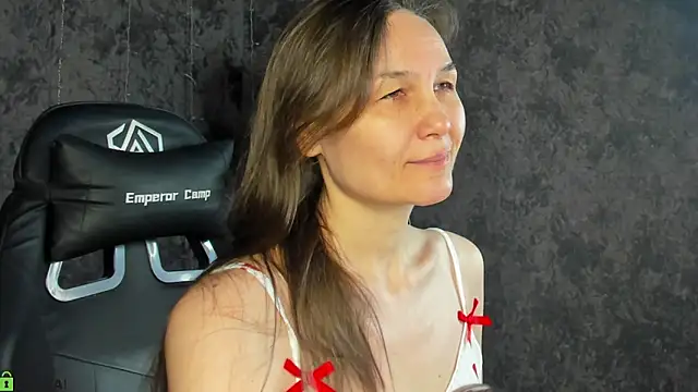 Lillian White online show from March 1, 12:54 am