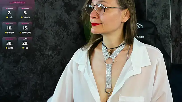 Lillian White online show from May 19, 12:59 am