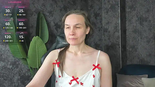 Lillian White online show from March 15, 1:01 am