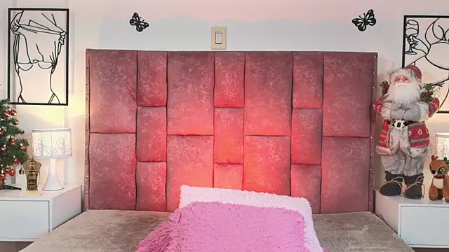 NicolMiller4 online show from December 23, 2:33 am