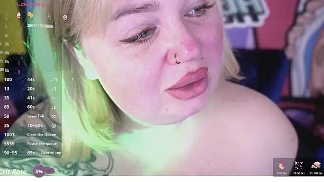 Snapshot of ZaraReignn chatting on February 5, 8:59 pm ZaraReignn online show from February 5, 8:59 pm