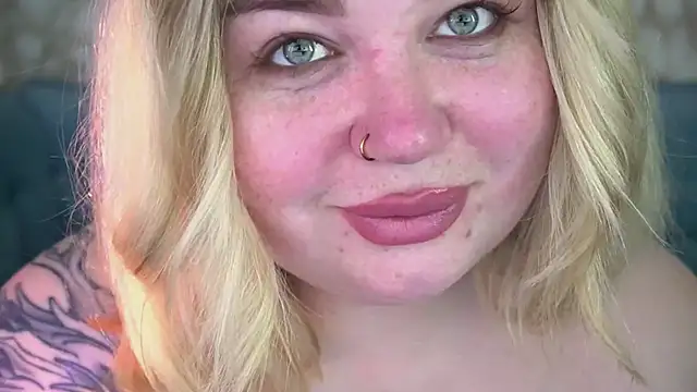 ZaraReignn online show from April 14, 8:14 pm