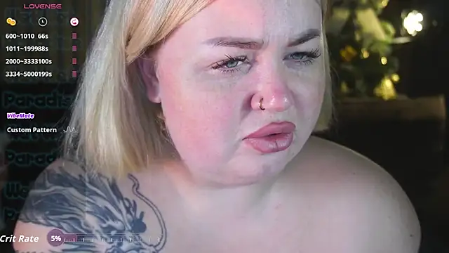 Snapshot of ZaraReignn chatting on December 21, 8:31 pm ZaraReignn online show from December 21, 8:31 pm