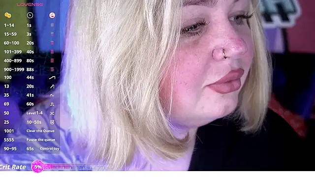 Snapshot of ZaraReignn chatting on February 4, 8:48 pm ZaraReignn online show from February 4, 8:48 pm