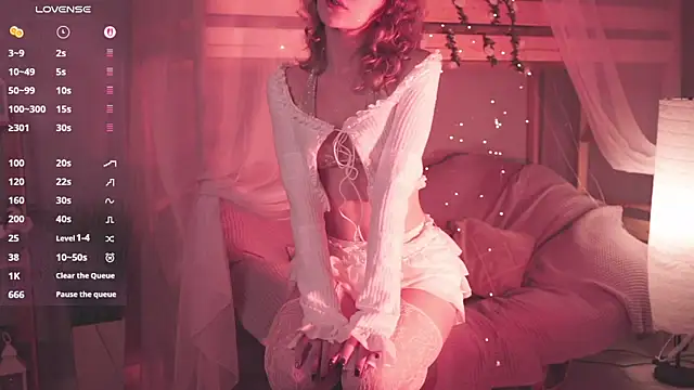 LuxRayi online show from December 14, 2:51 am