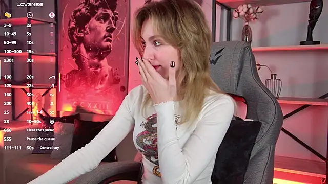 LuxRayi online show from December 2, 2:23 am