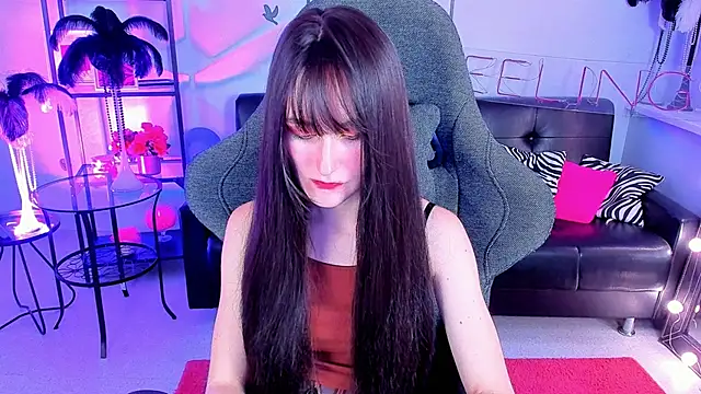 Snapshot of LuxRayi chatting on February 12, 6:30 pm LuxRayi online show from February 12, 6:30 pm