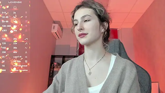 LuxRayi online show from November 5, 2:47 am