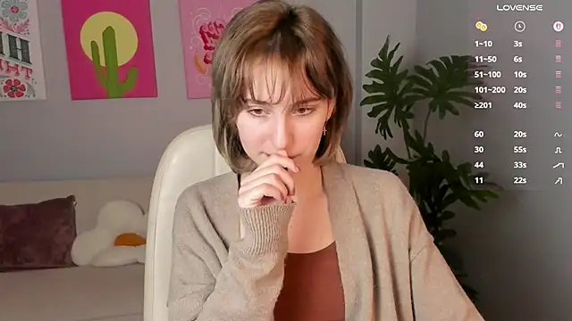 LuxRayi online show from February 14, 5:40 am