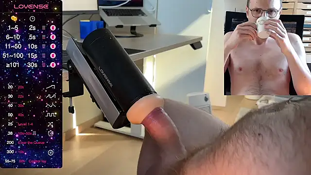 Snapshot of ikbeneendikkelul chatting on March 20, 10:21 am ikbeneendikkelul online show from March 20, 10:21 am