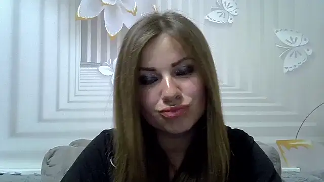 TinaFun4u online show from April 24, 8:33 pm