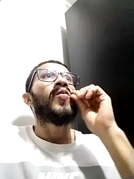 hairyserious online show from December 31, 3:55 am