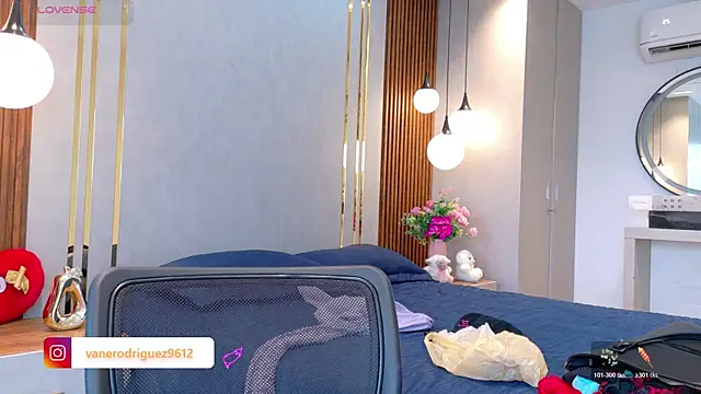 sexyebonyvip1 online show from June 21, 1:17 pm