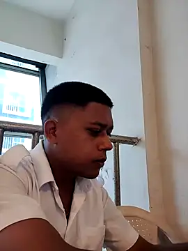 Snapshot of sailord chatting on October 31, 9:50 am sailord online show from October 31, 9:50 am