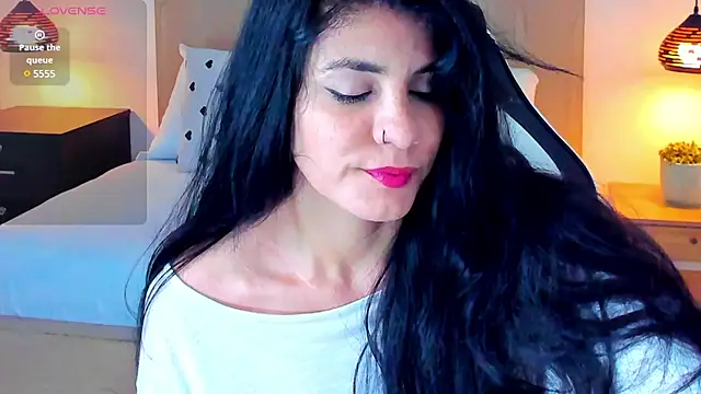 elissa iris online show from March 11, 8:08 am