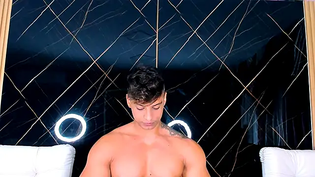 Owen Muzcle online show from September 20, 1:38 pm