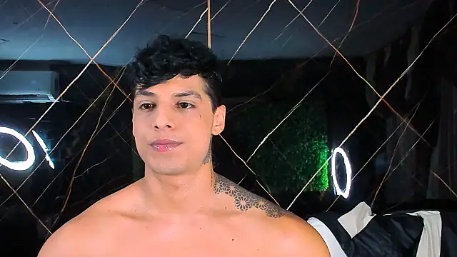 Owen Muzcle online show from January 8, 2:39 am