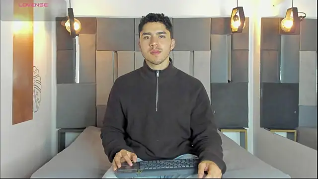 LiamNovak online show from January 6, 11:25 am