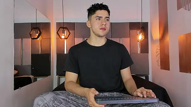 LiamNovak online show from February 15, 12:59 pm