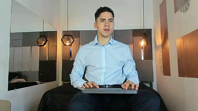 LiamNovak online show from February 16, 12:37 pm