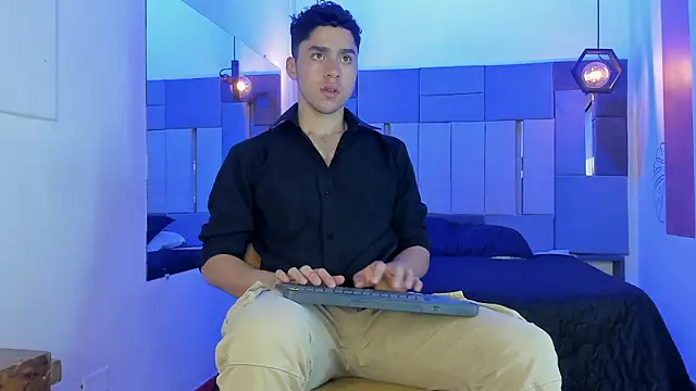 LiamNovak online show from February 1, 12:03 pm