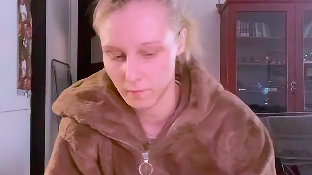 KatiKate online show from March 3, 4:36 pm